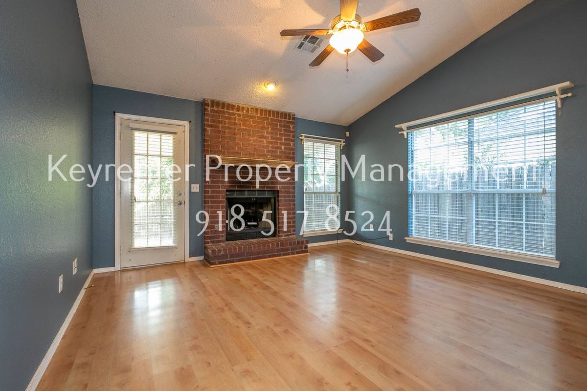 House for rent at 9638 S 90th E Ave, Tulsa, OK 74133