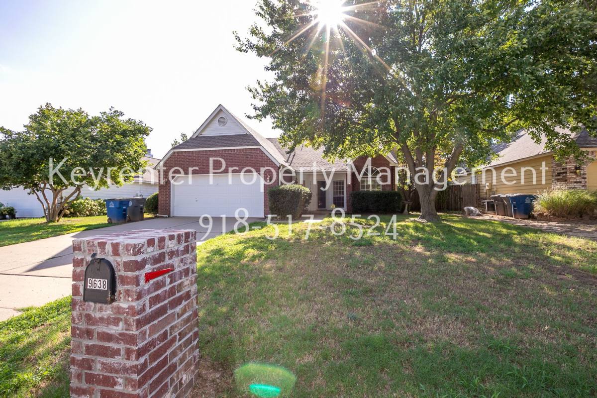 House for rent at 9638 S 90th E Ave, Tulsa, OK 74133
