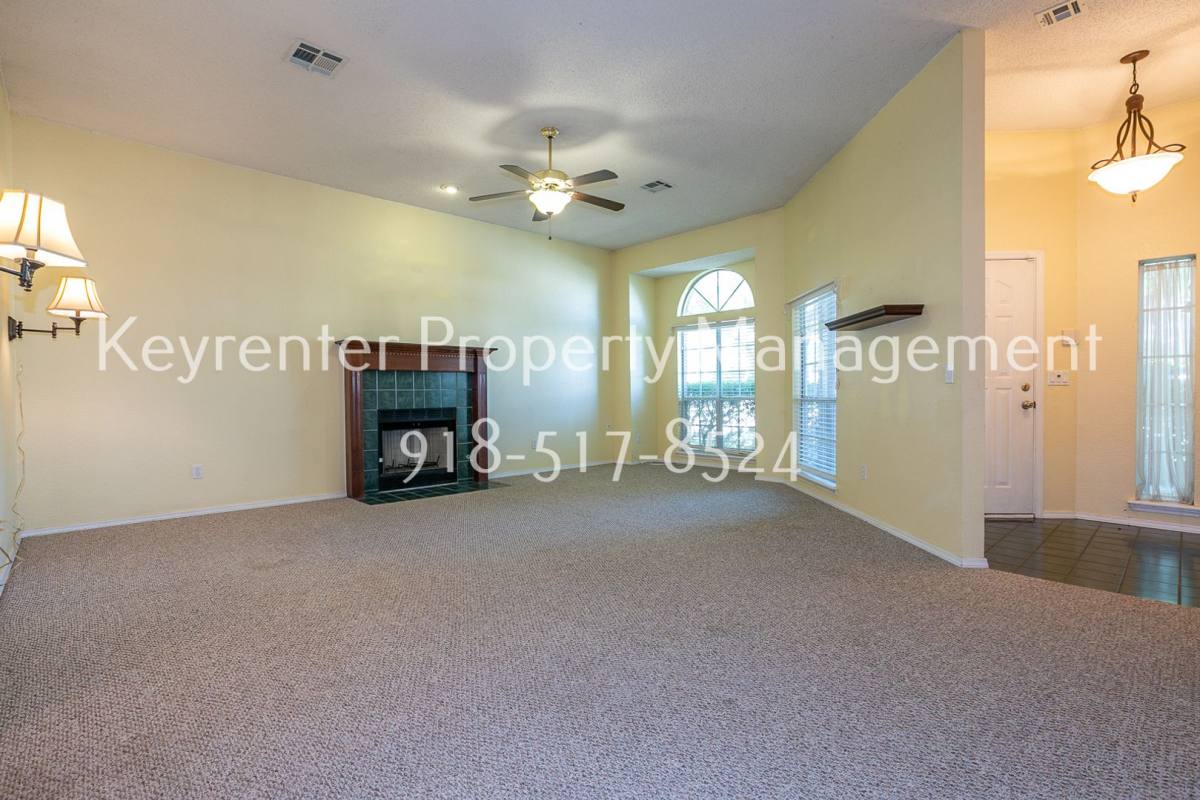 House for rent at 9638 S 90th E Ave, Tulsa, OK 74133