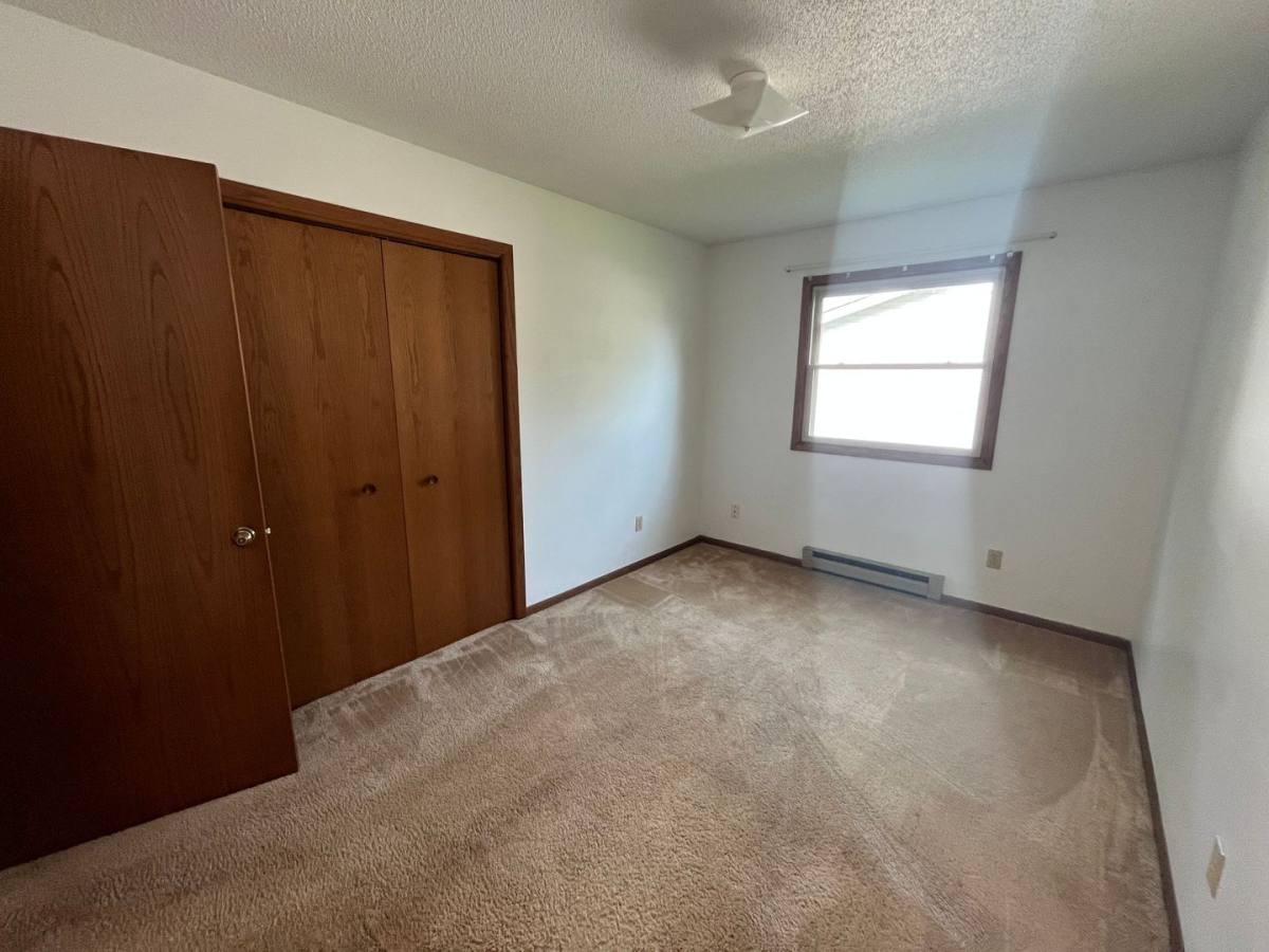 Apartment for rent at 817 819 Dorbe St, Eau Claire, WI 54701