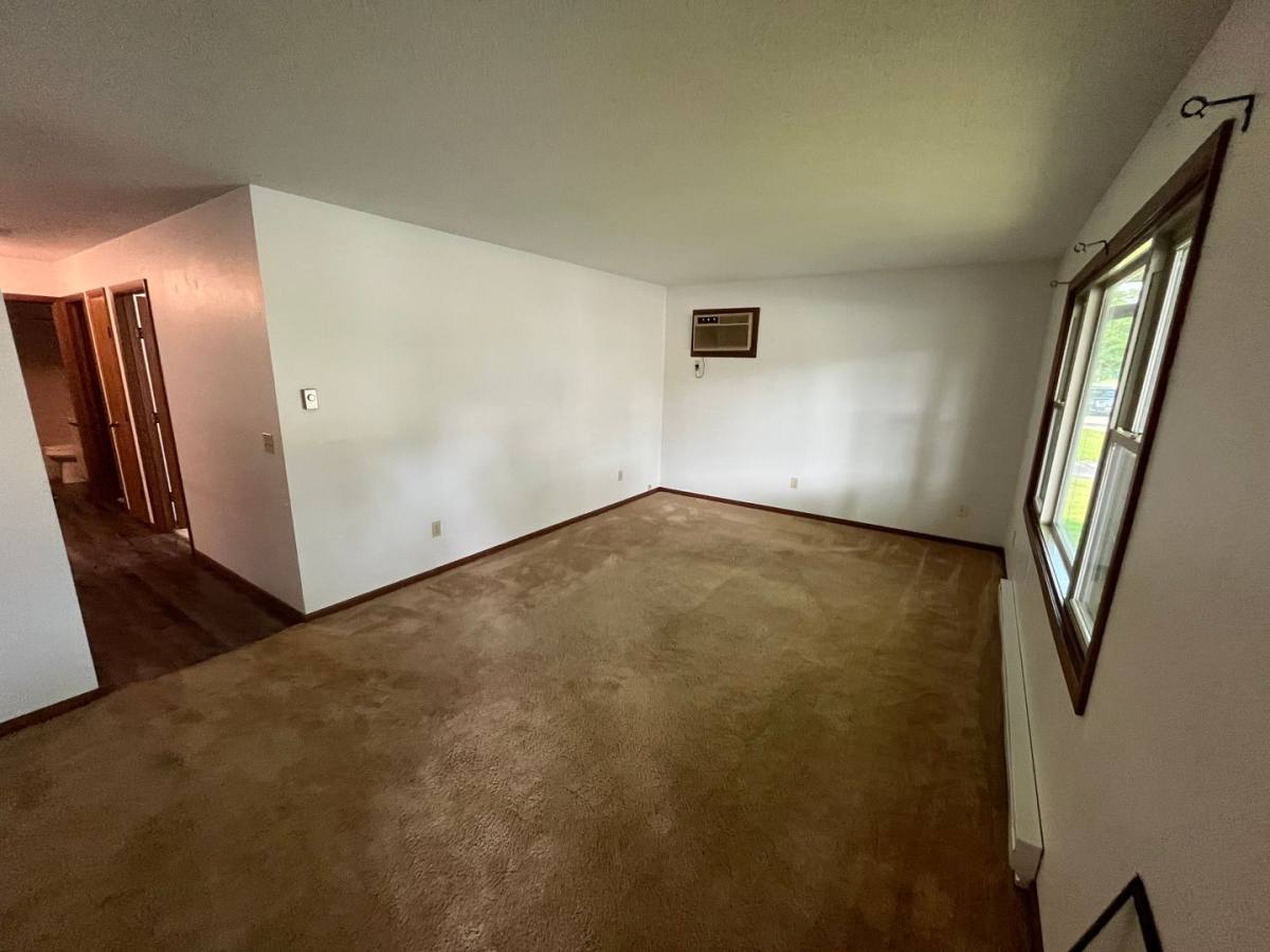 Apartment for rent at 817 819 Dorbe St, Eau Claire, WI 54701