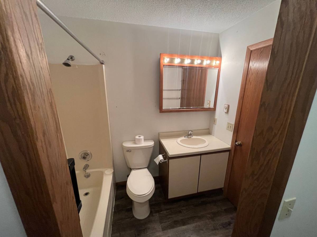Apartment for rent at 817 819 Dorbe St, Eau Claire, WI 54701