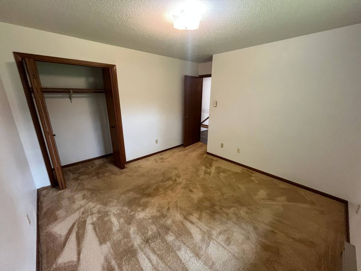 Apartment for rent at 817 819 Dorbe St, Eau Claire, WI 54701