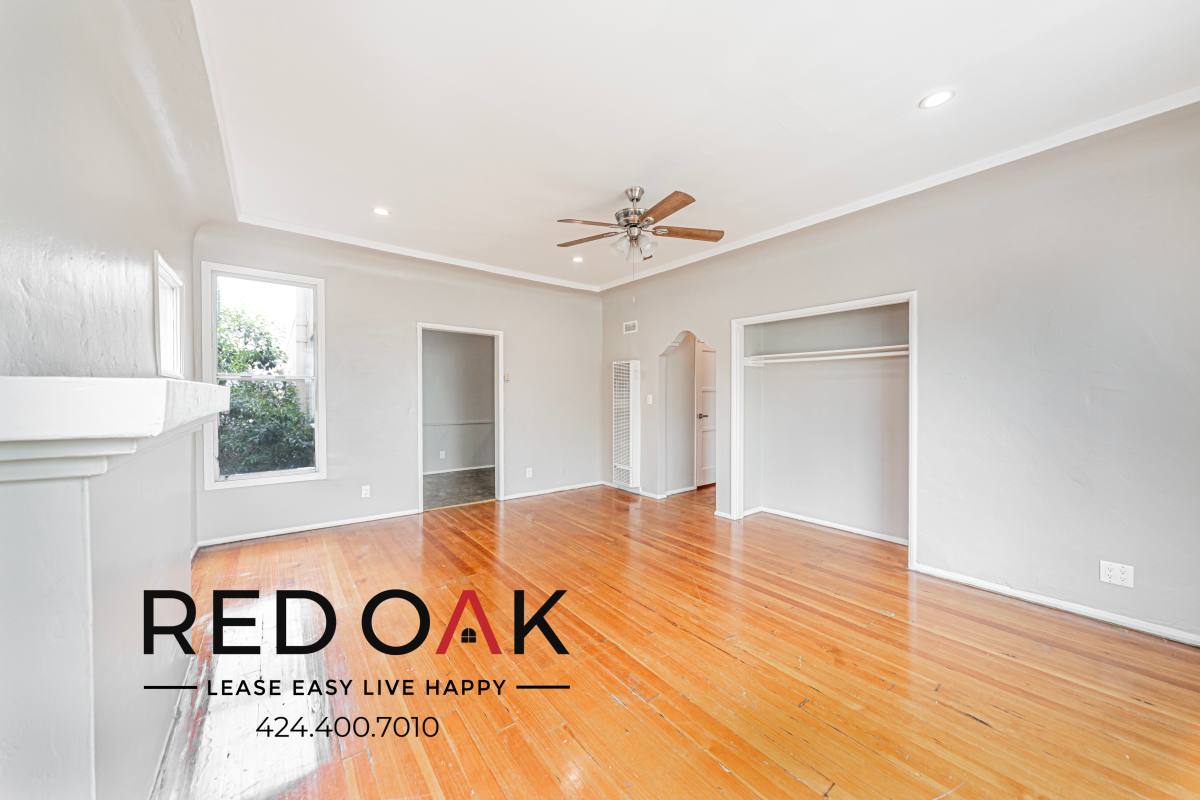 Condo for rent at 366 N Hayworth Ave #204, Los Angeles, CA 90048