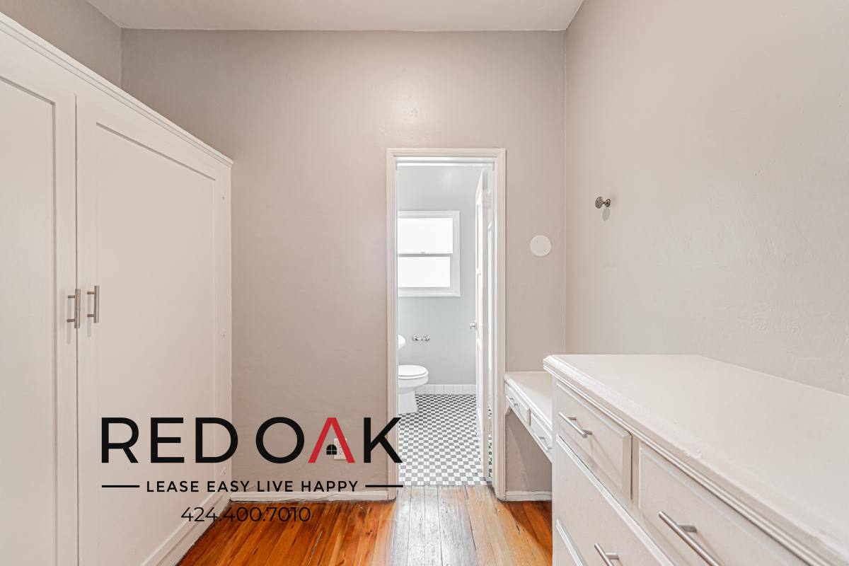 Condo for rent at 366 N Hayworth Ave #204, Los Angeles, CA 90048