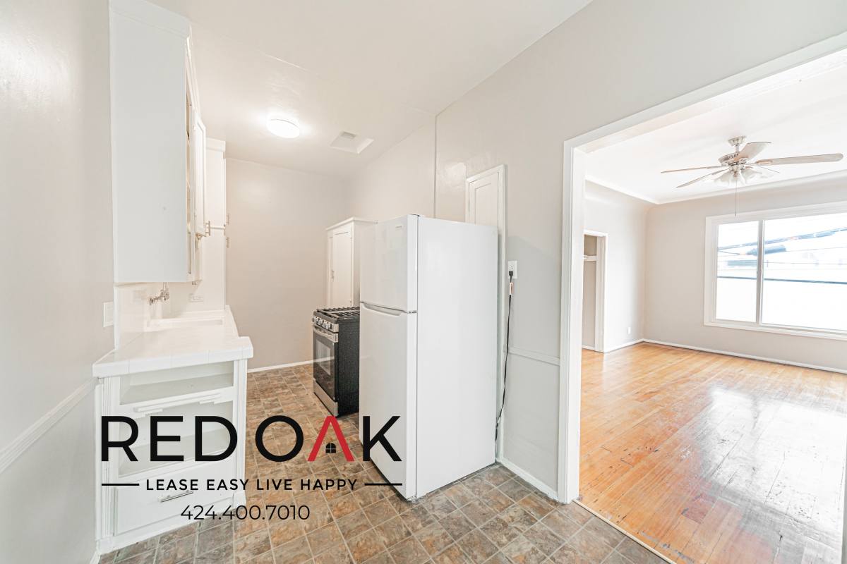 Condo for rent at 366 N Hayworth Ave #204, Los Angeles, CA 90048