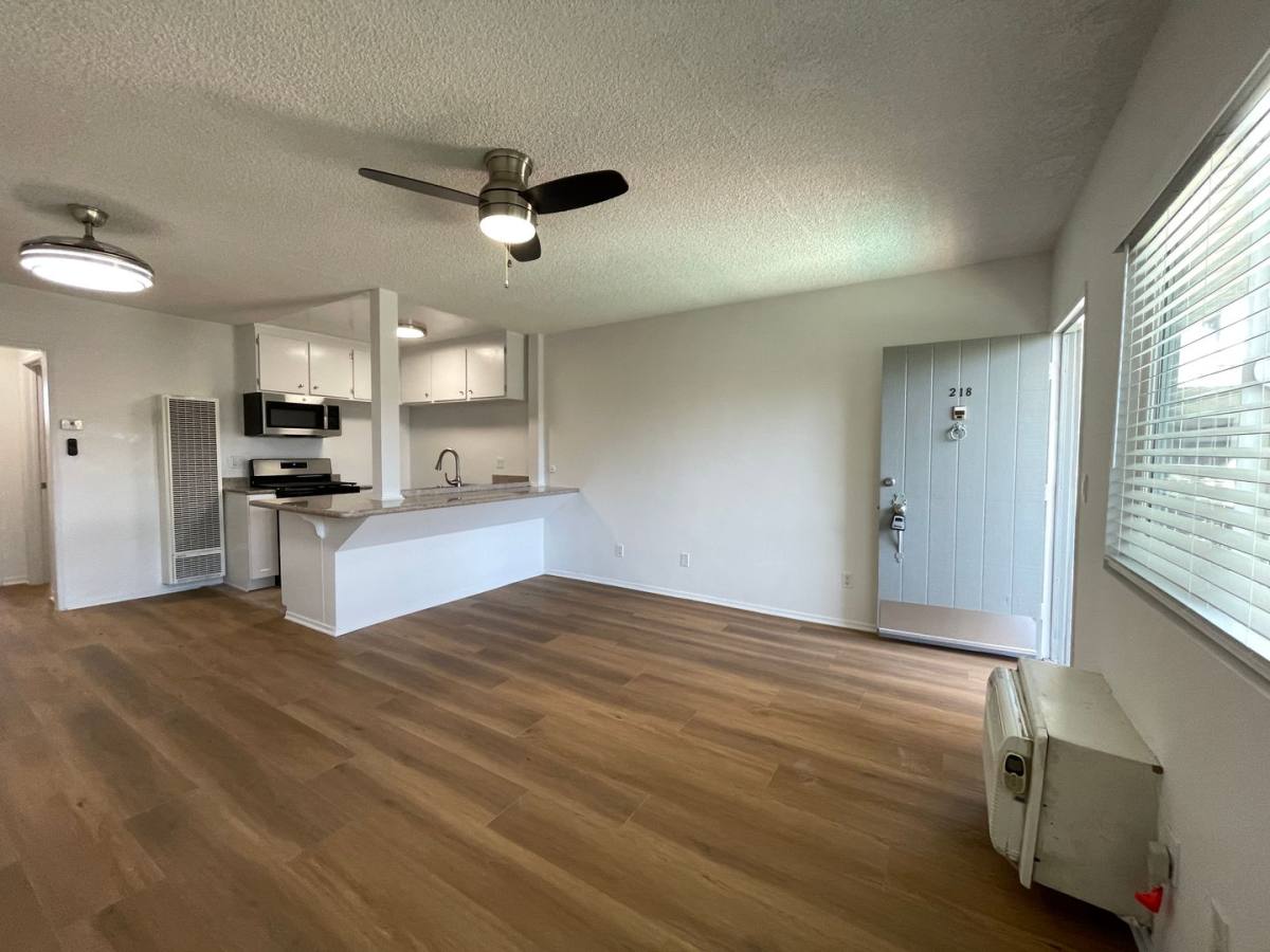 Apartment for rent at 15925 Victory Blvd, Van Nuys, CA 91406