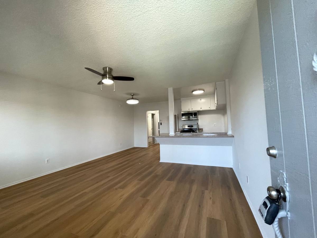 Apartment for rent at 15925 Victory Blvd, Van Nuys, CA 91406