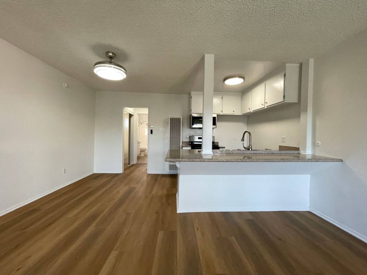 Apartment for rent at 15925 Victory Blvd, Van Nuys, CA 91406