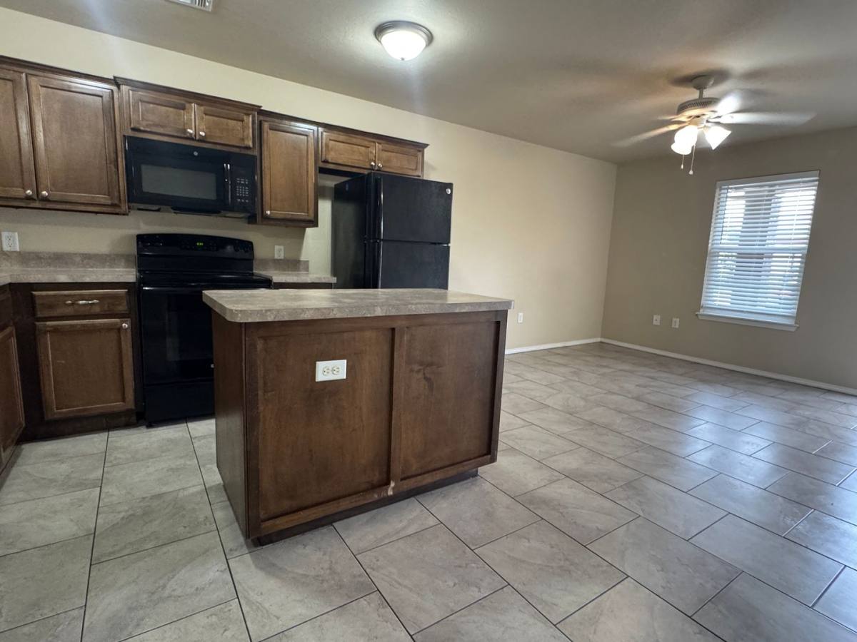 House for rent at 1305 SW Washington #3, Lawton, OK 73501