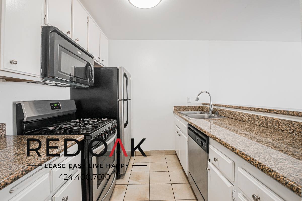 Condo for rent at 1522 N Formosa Ave #102, Los Angeles, CA 90046