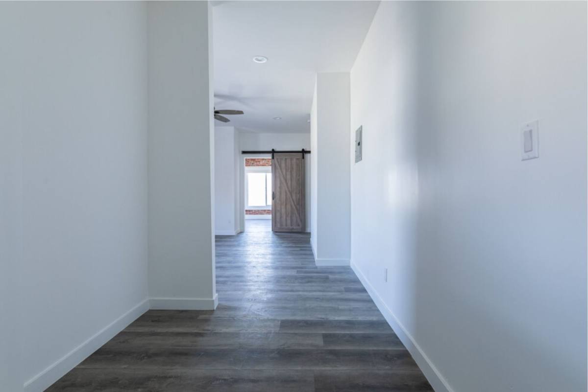Apartment for rent at 207 N Oxford Ave, Los Angeles, CA 90004