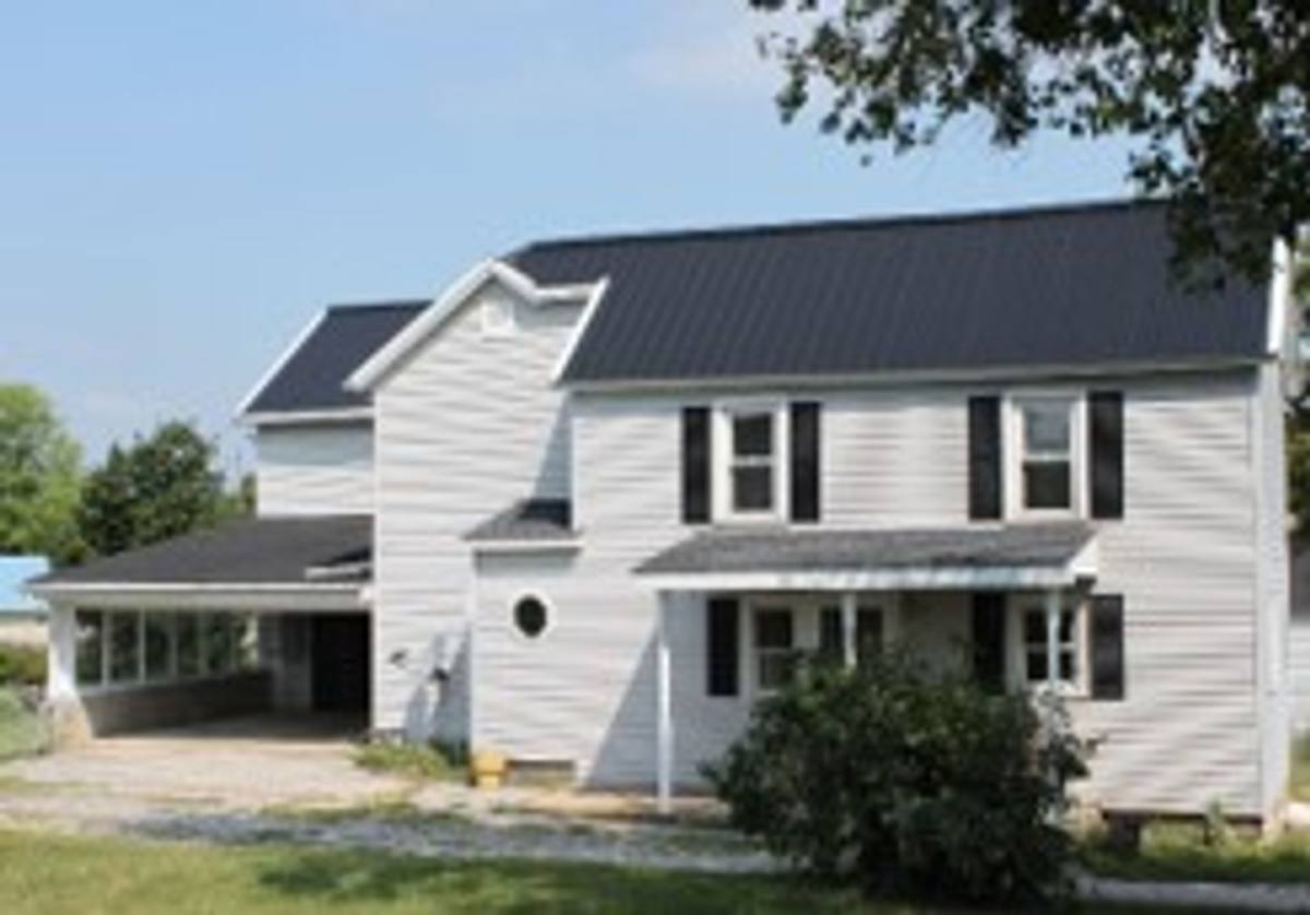 House for rent at 16481 W Liberty Rd, Stewartstown, PA 17363