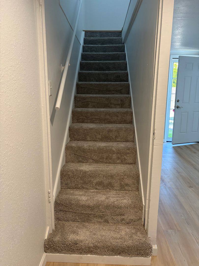 Townhouse for rent at 1104 E 4th St, Newberg, OR 97132