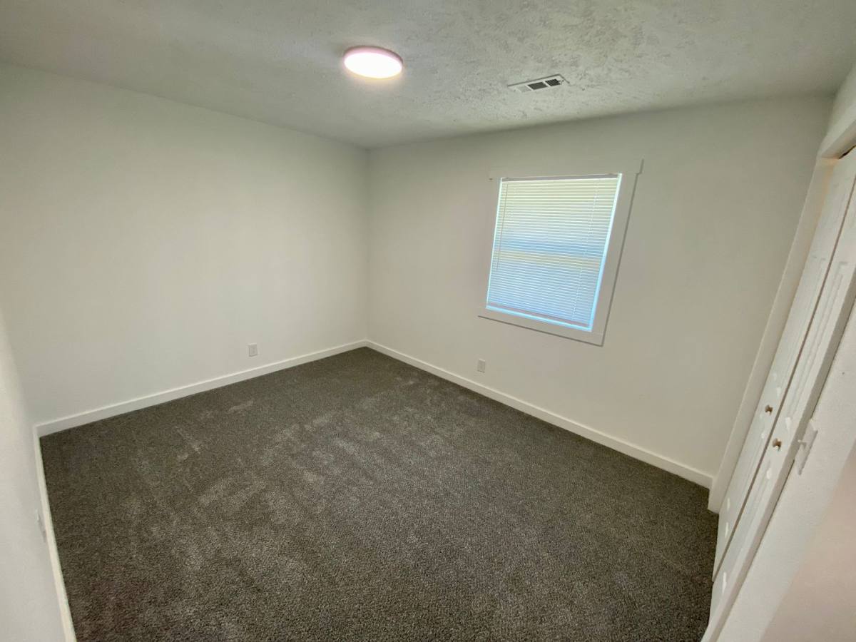 Apartment for rent at 2201 Twin Oaks Dr, Harrisonville, MO 64701