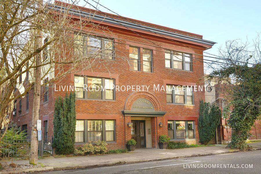 Apartment for rent at 2076 NW Johnson St #104, Portland, OR 97209