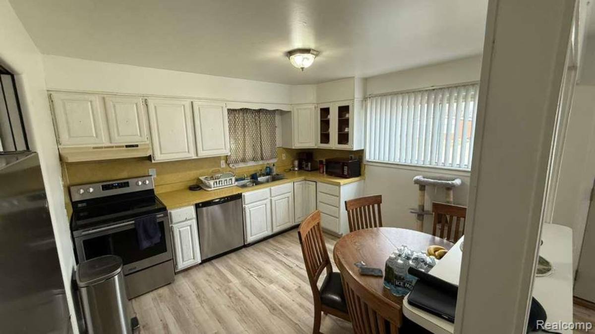 House for rent at 7457 Harrison St, Westland, MI 48185