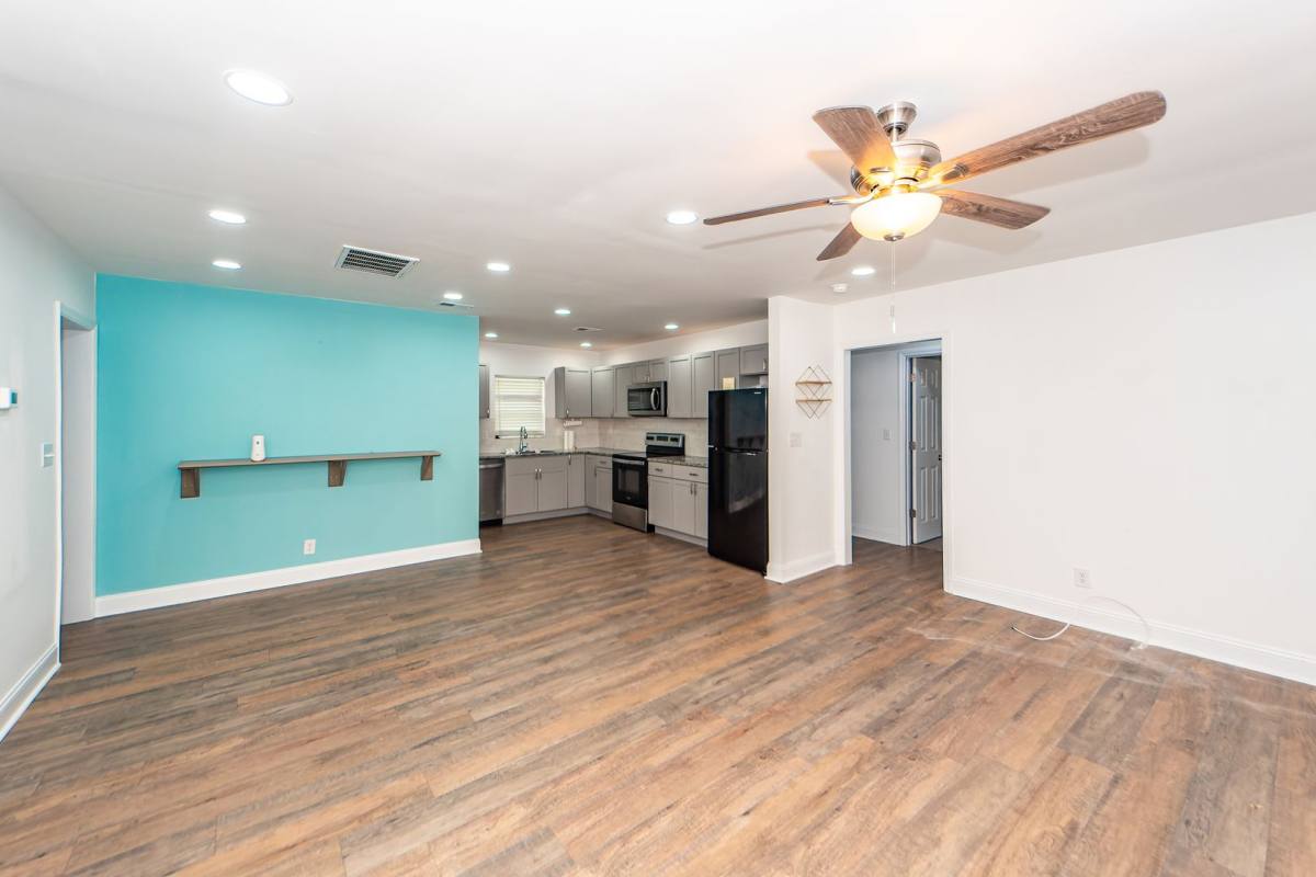 House for rent at 6933 Raymond Ave, Charleston, SC 29406