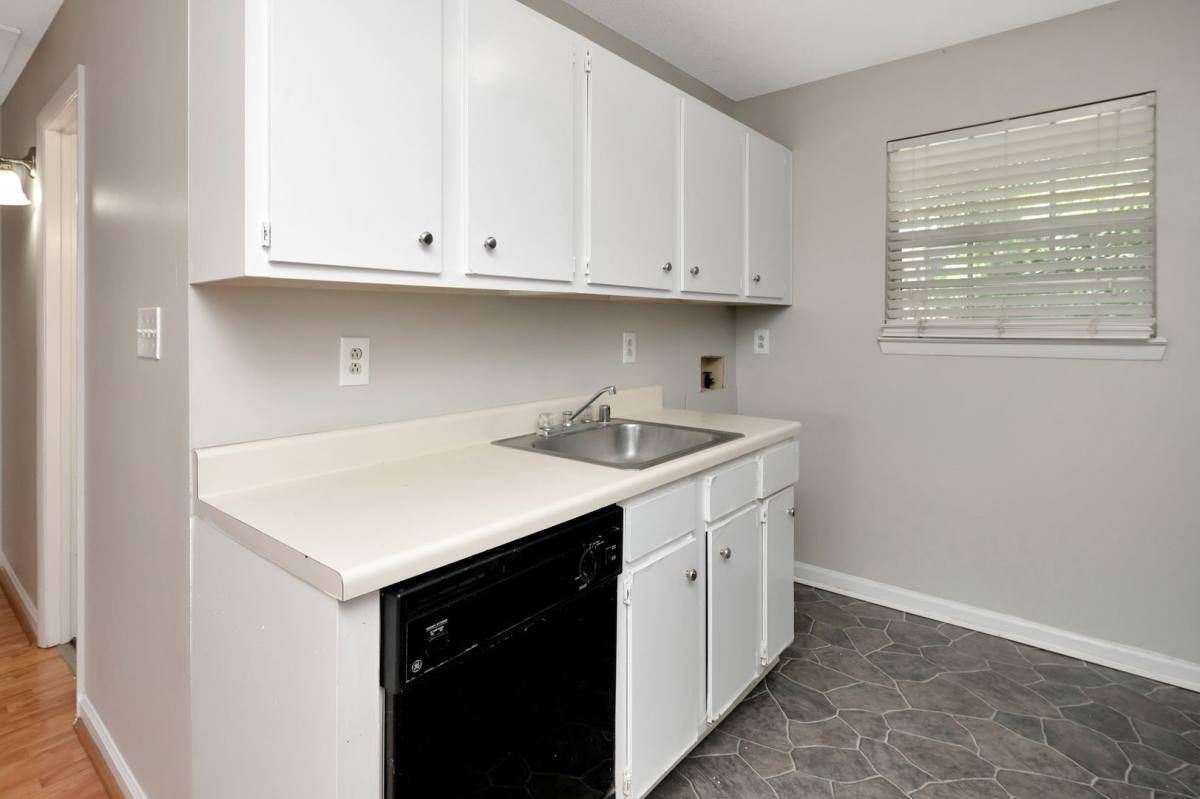 Apartment for rent at 1504 21st Way S, Birmingham, AL 35205