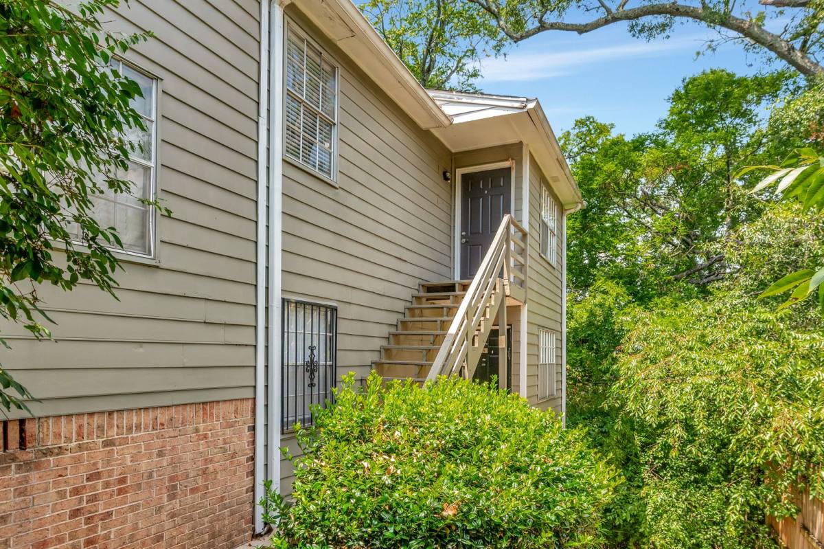 Apartment for rent at 1504 21st Way S, Birmingham, AL 35205