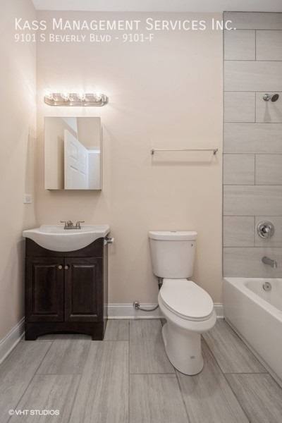 Apartment for rent at 9101 S Beverly Blvd #F, Chicago, IL 60620