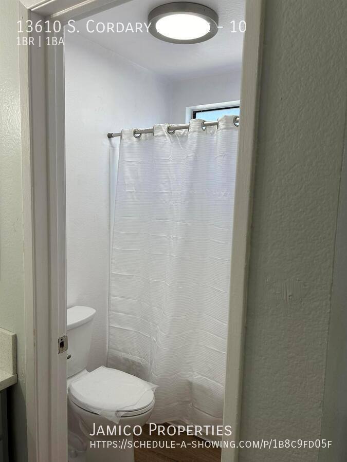 Apartment for rent at 13610 S Cordary Ave #10, Hawthorne, CA 90250