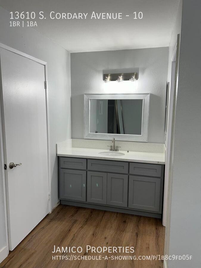 Apartment for rent at 13610 S Cordary Ave #10, Hawthorne, CA 90250