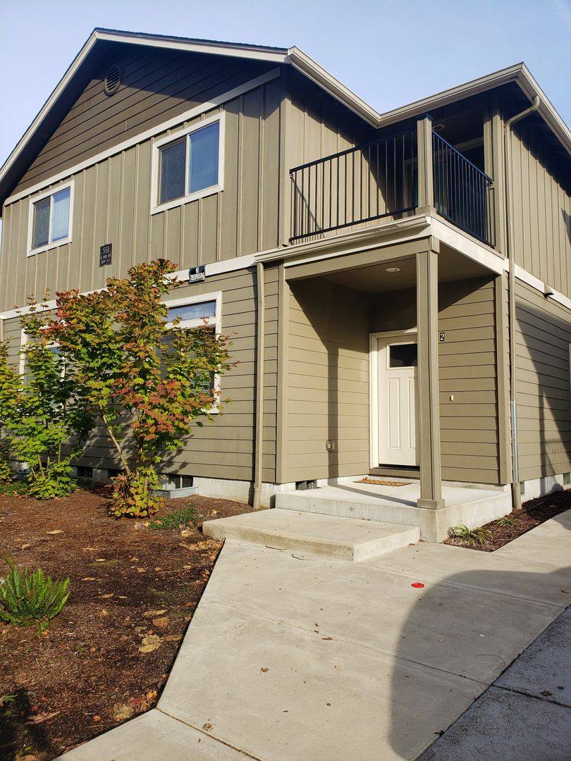 Apartment for rent at 551 E 14th Ave, Eugene, OR 97401