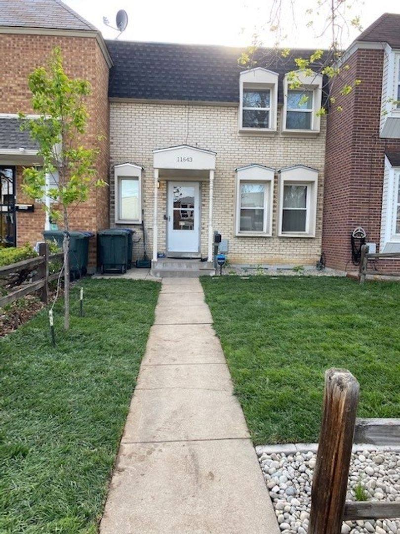 Townhouse for rent at 11643 Pearl St, Denver, CO 80233