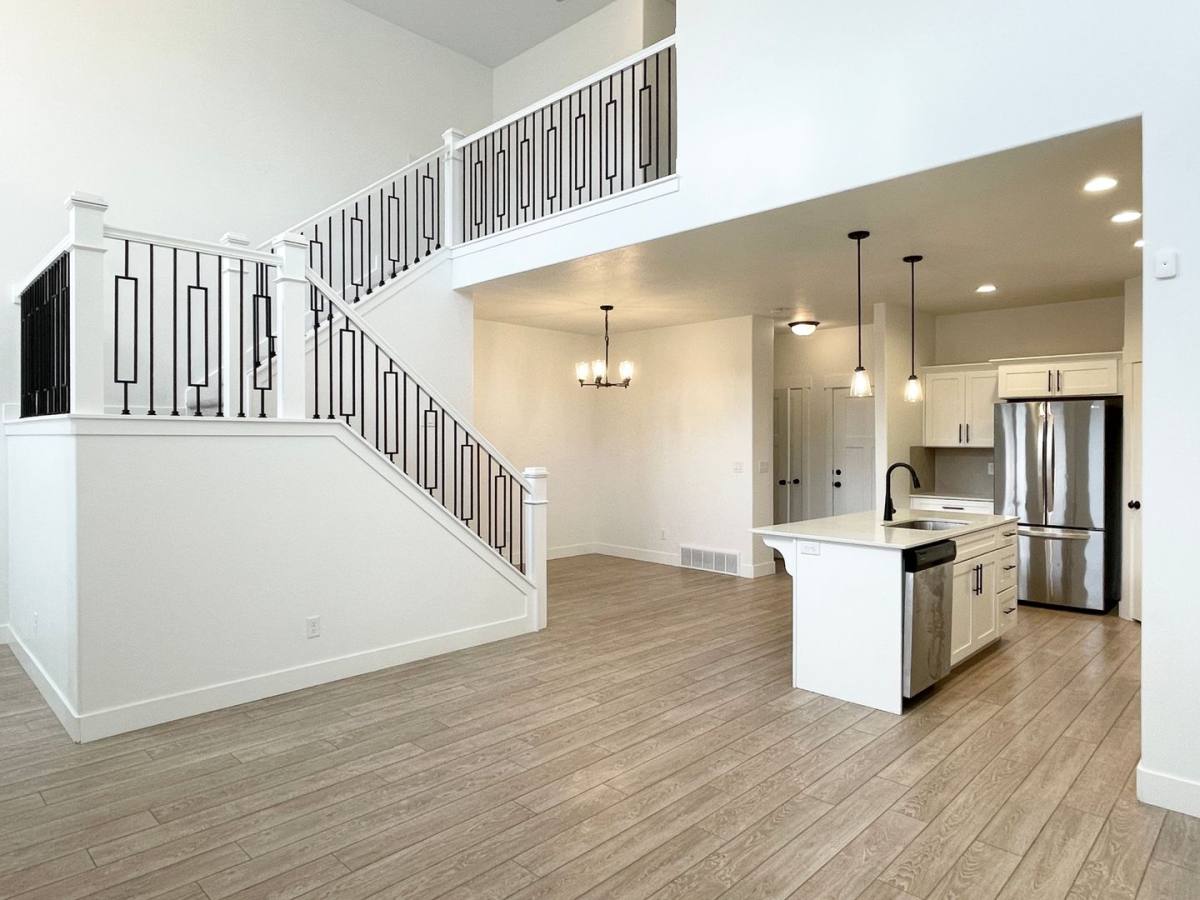 Townhouse for rent at 13983 S Middle Ridge Lane, Herriman, UT 84096