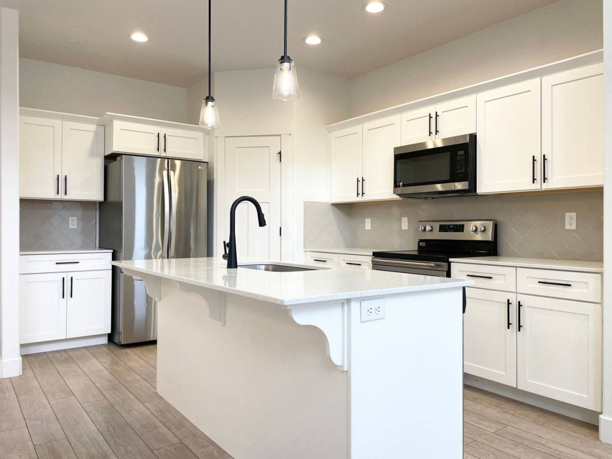 Townhouse for rent at 13983 S Middle Ridge Lane, Herriman, UT 84096