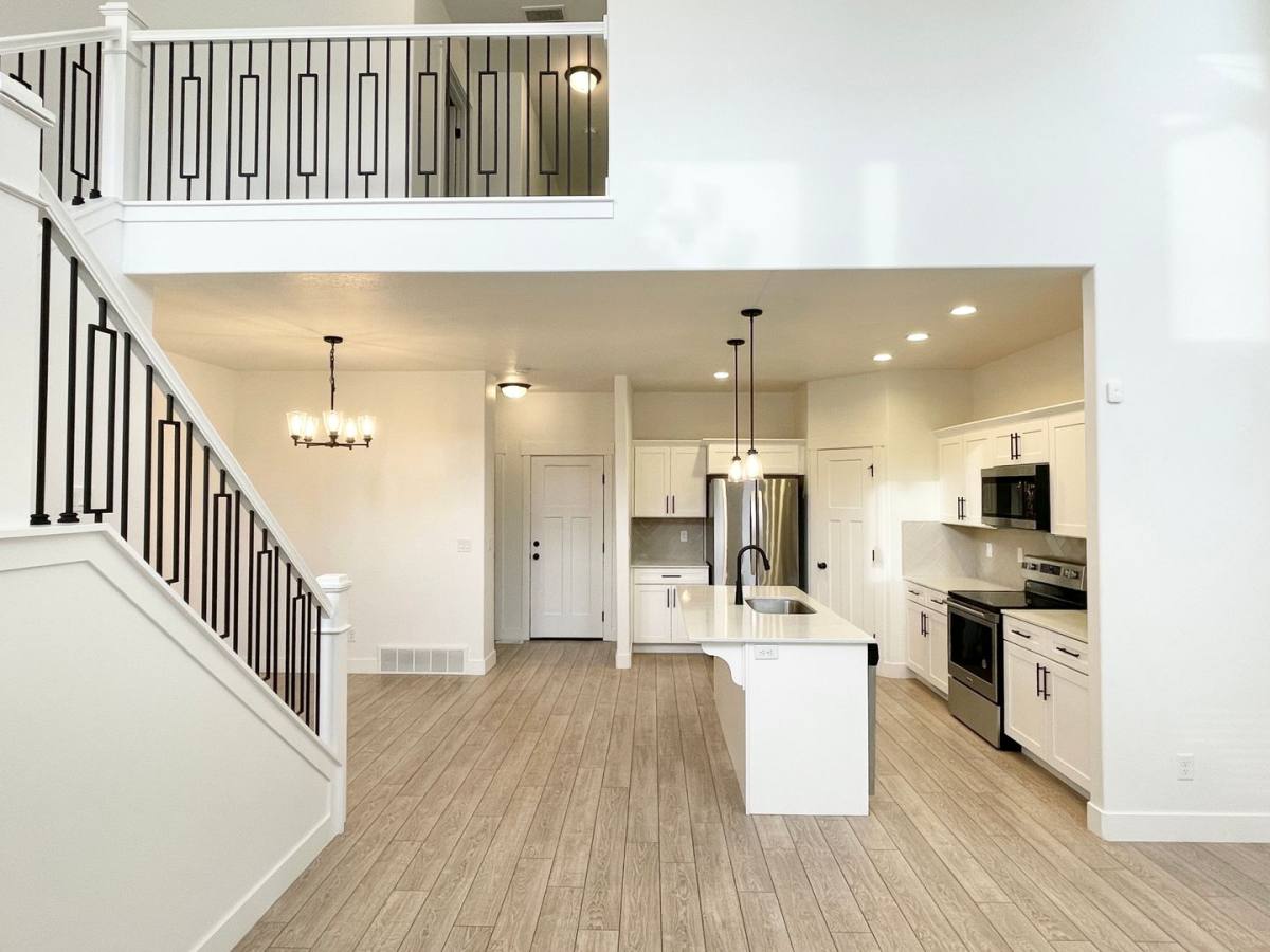 Townhouse for rent at 13983 S Middle Ridge Lane, Herriman, UT 84096