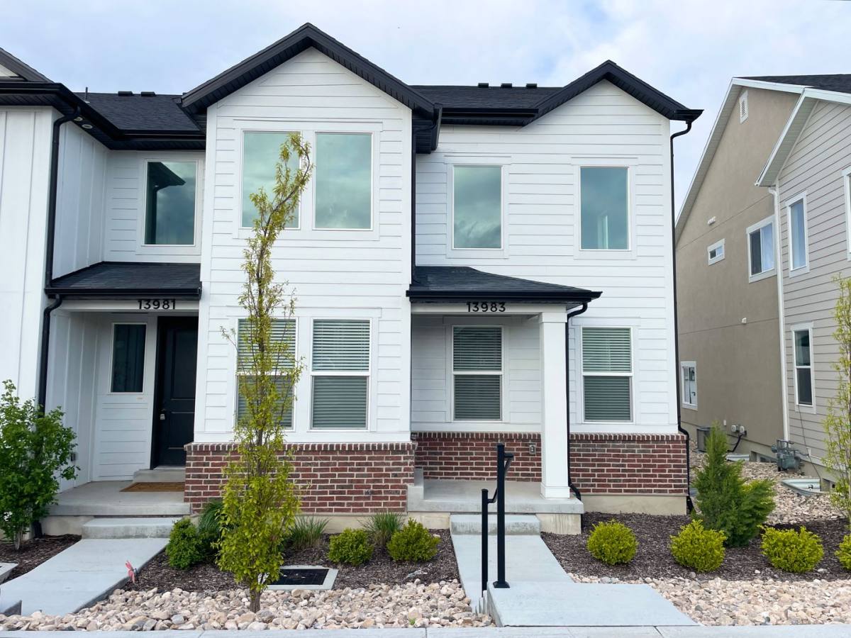 Townhouse for rent at 13983 S Middle Ridge Lane, Herriman, UT 84096