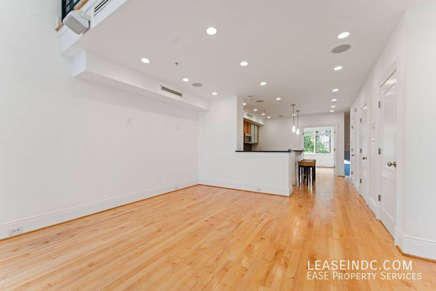 Townhouse for rent at 1922 12th St NW #2, Washington, DC 20009