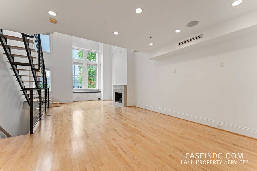Townhouse for rent at 1922 12th St NW #2, Washington, DC 20009