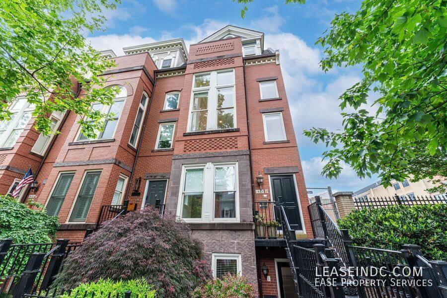 Townhouse for rent at 1922 12th St NW #2, Washington, DC 20009