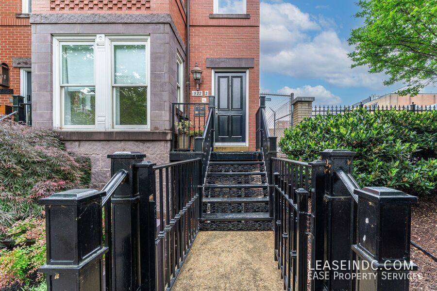 Townhouse for rent at 1922 12th St NW #2, Washington, DC 20009