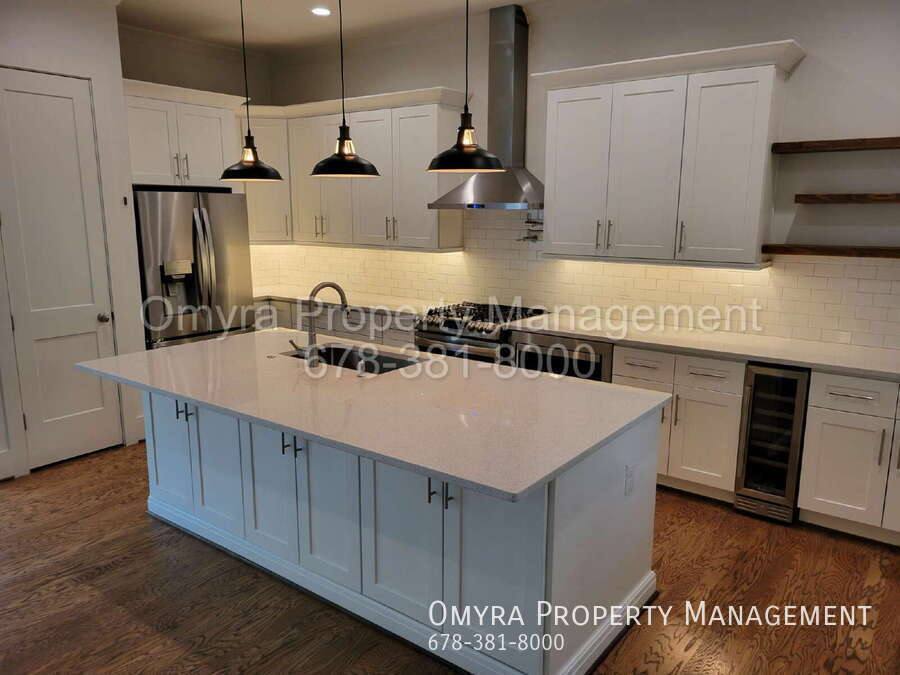 Townhouse for rent at 712 Glenwood Ave SE #B, Atlanta, GA 30312