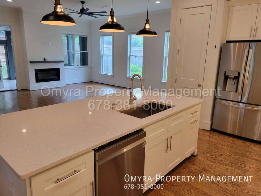 Townhouse for rent at 712 Glenwood Ave SE #B, Atlanta, GA 30312