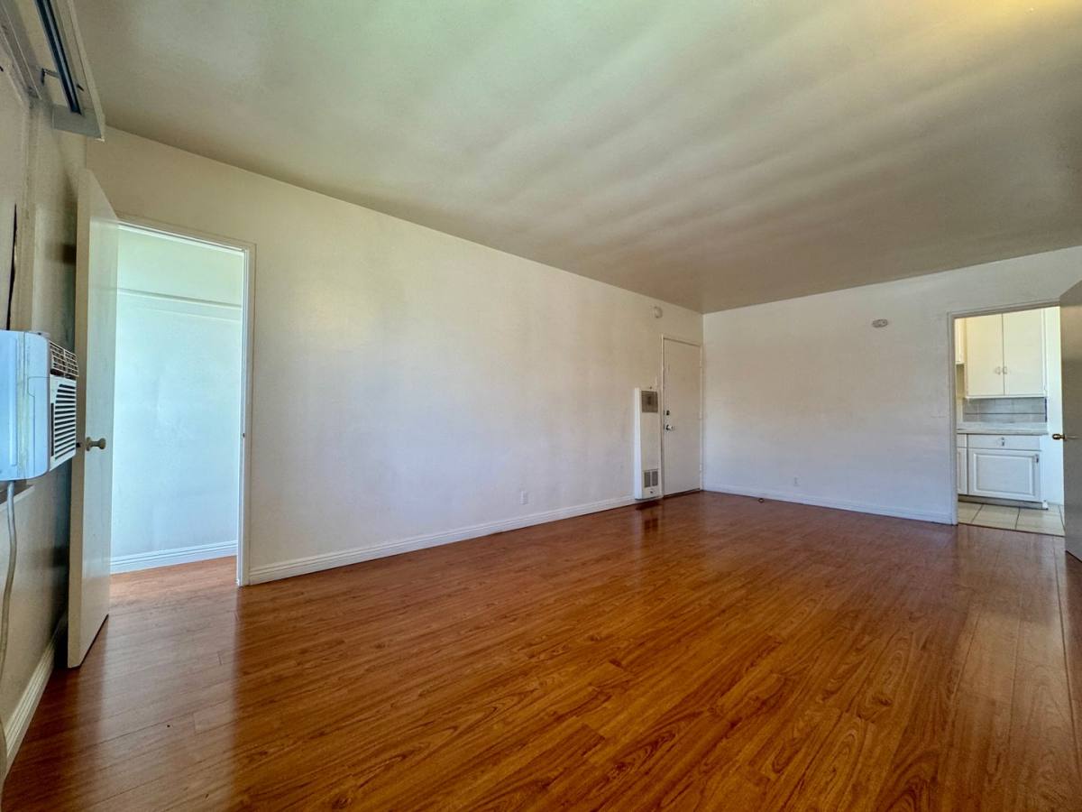 Apartment for rent at 516 E Lomita Ave, Glendale, CA 91205