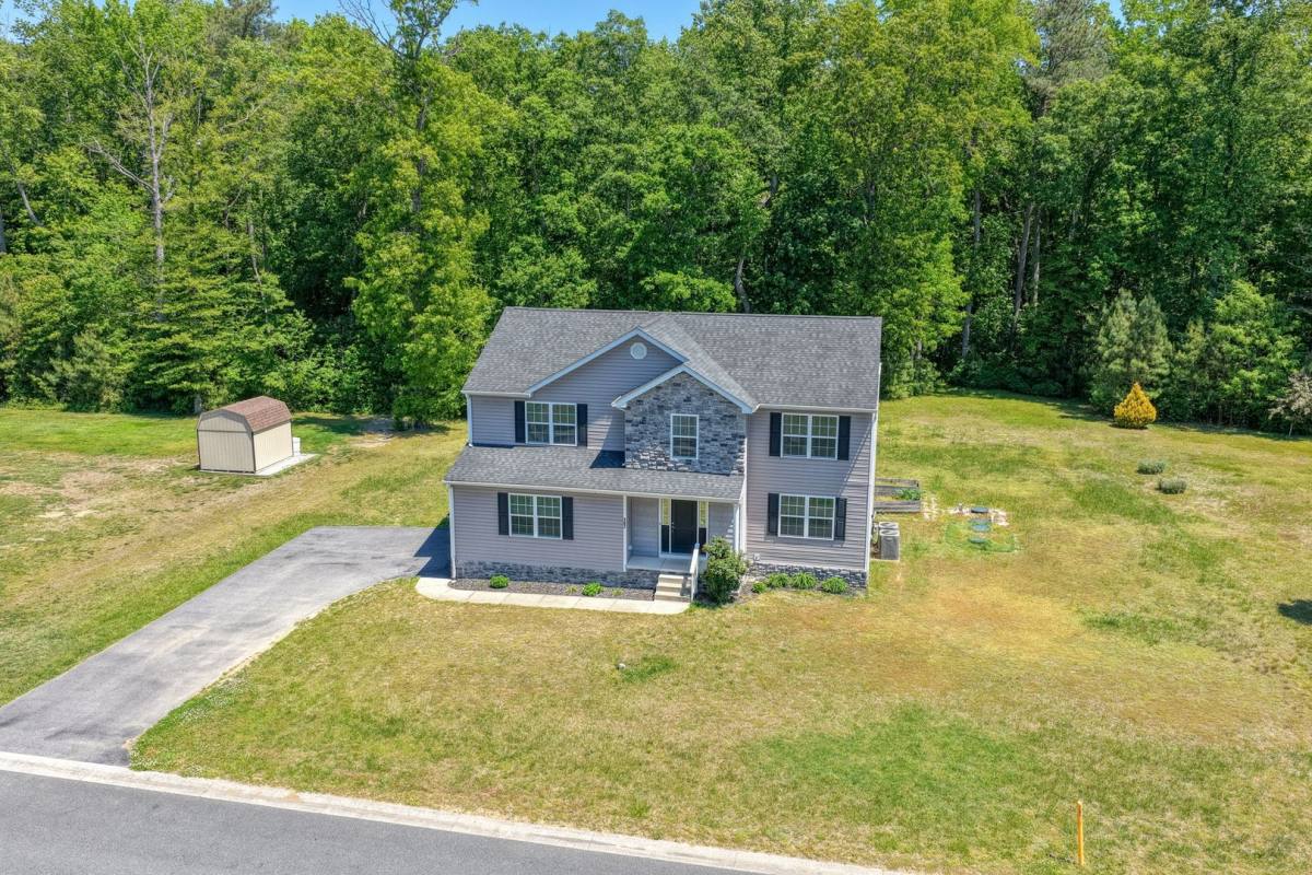House for rent at 107 Hunters Run Blvd, Felton, DE 19943
