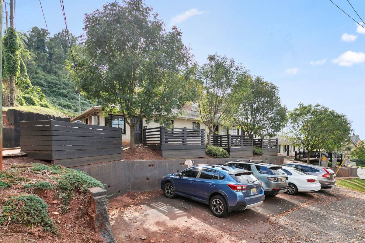 Apartment for rent at 2101 17th Ave S, Birmingham, AL 35205