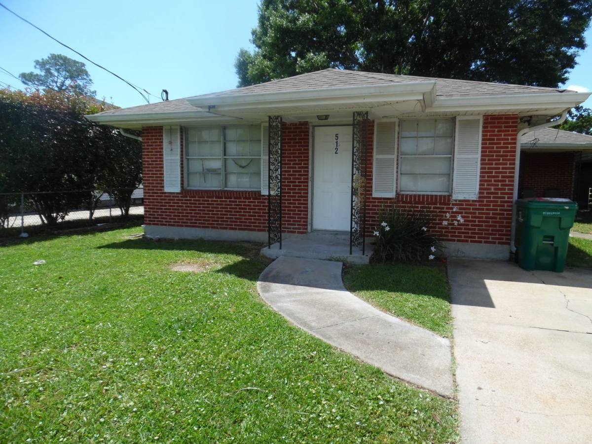 Apartment for rent at 512-514 Oriole St, Metairie, LA 70003