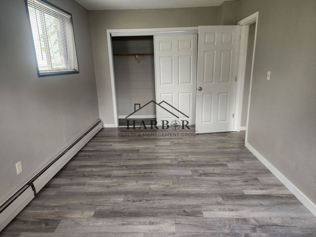 Apartment for rent at 600 14th St NW #2, Austin, MN 55912