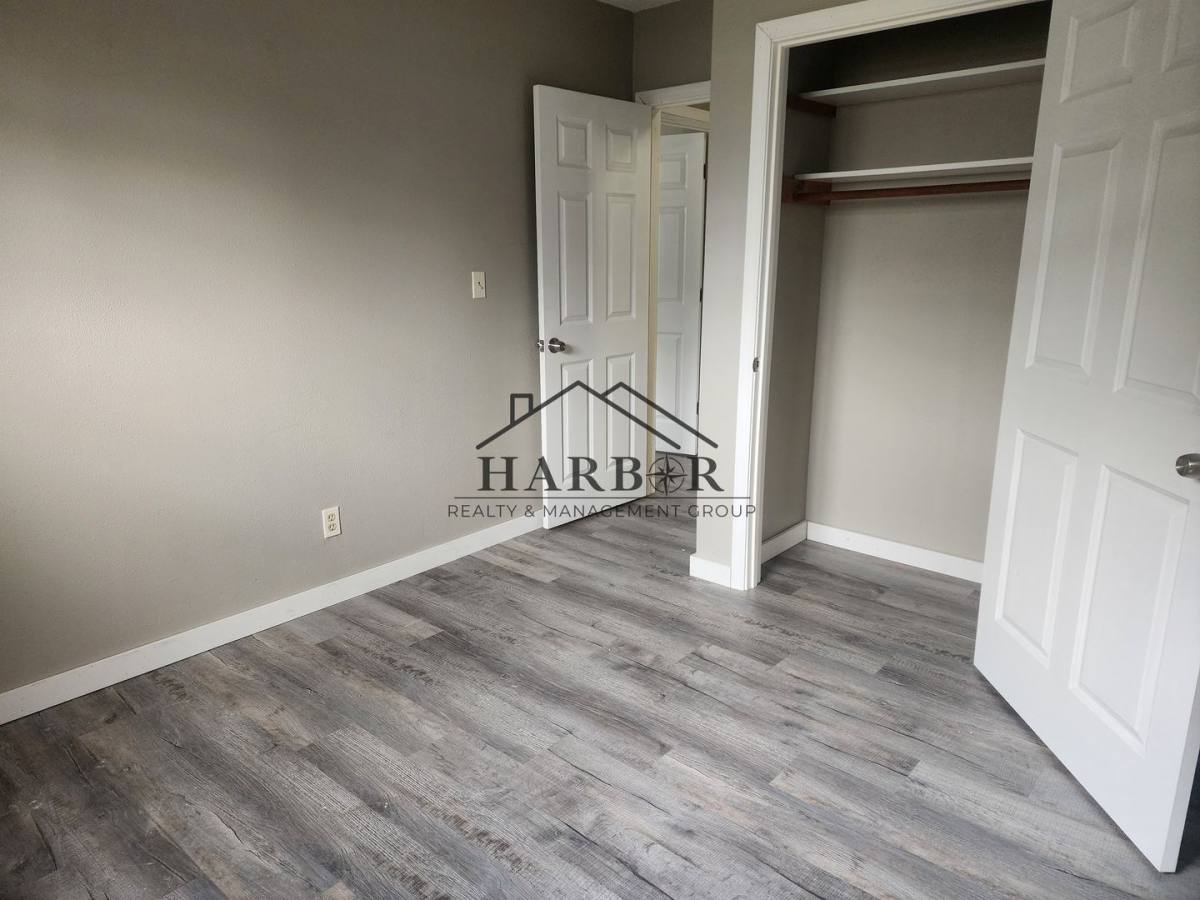 Apartment for rent at 600 14th St NW #2, Austin, MN 55912