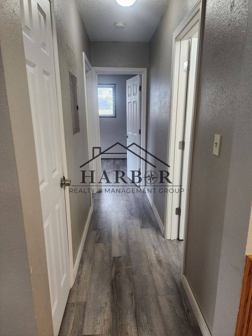 Apartment for rent at 600 14th St NW #2, Austin, MN 55912