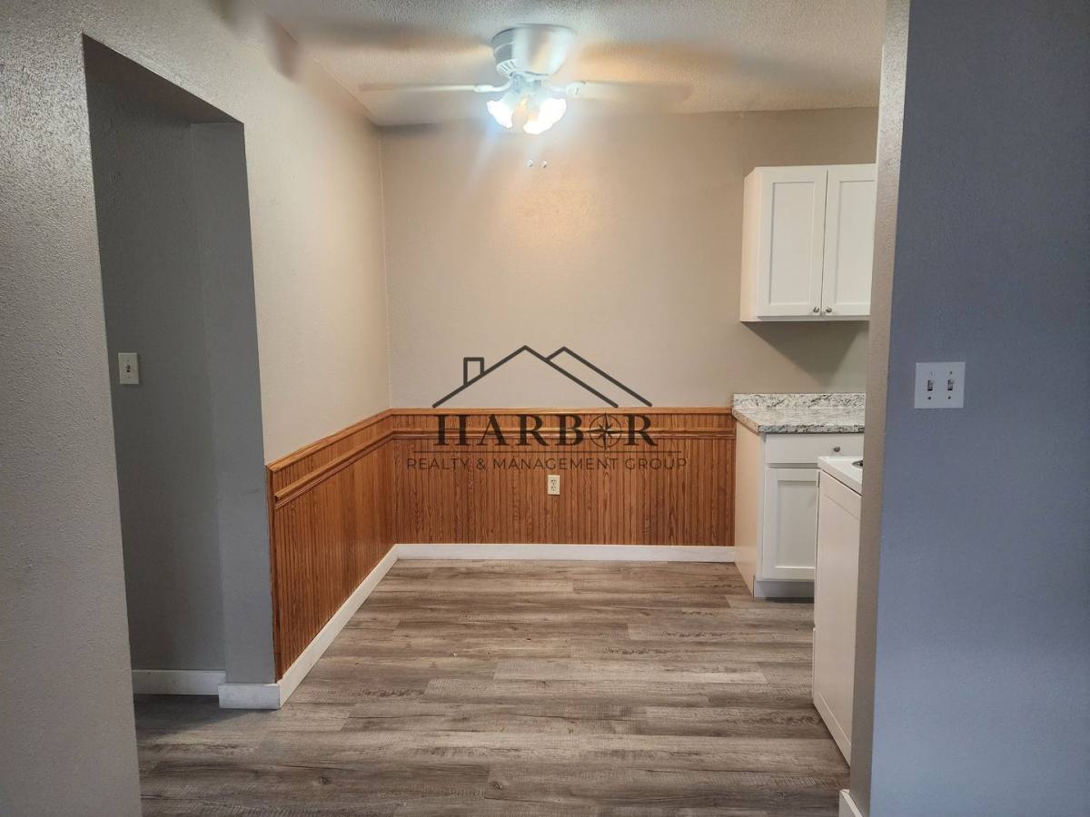 Apartment for rent at 600 14th St NW #2, Austin, MN 55912