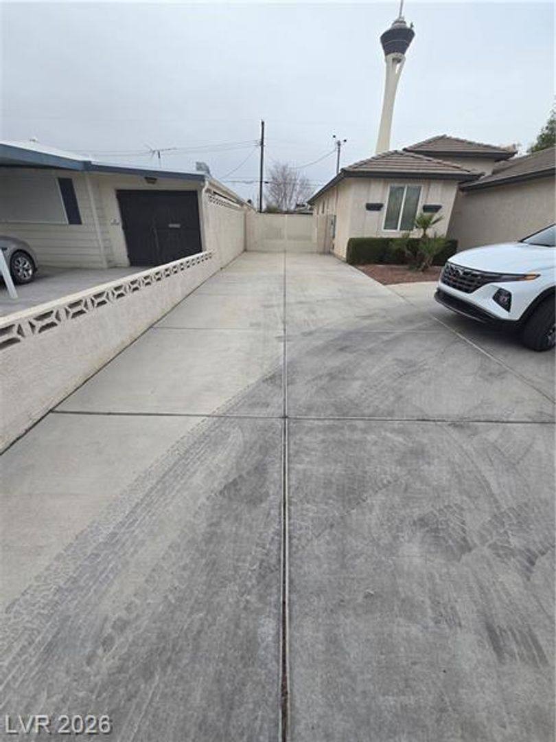 House for rent at 2204 Van Patten Place, Las Vegas, NV 89104