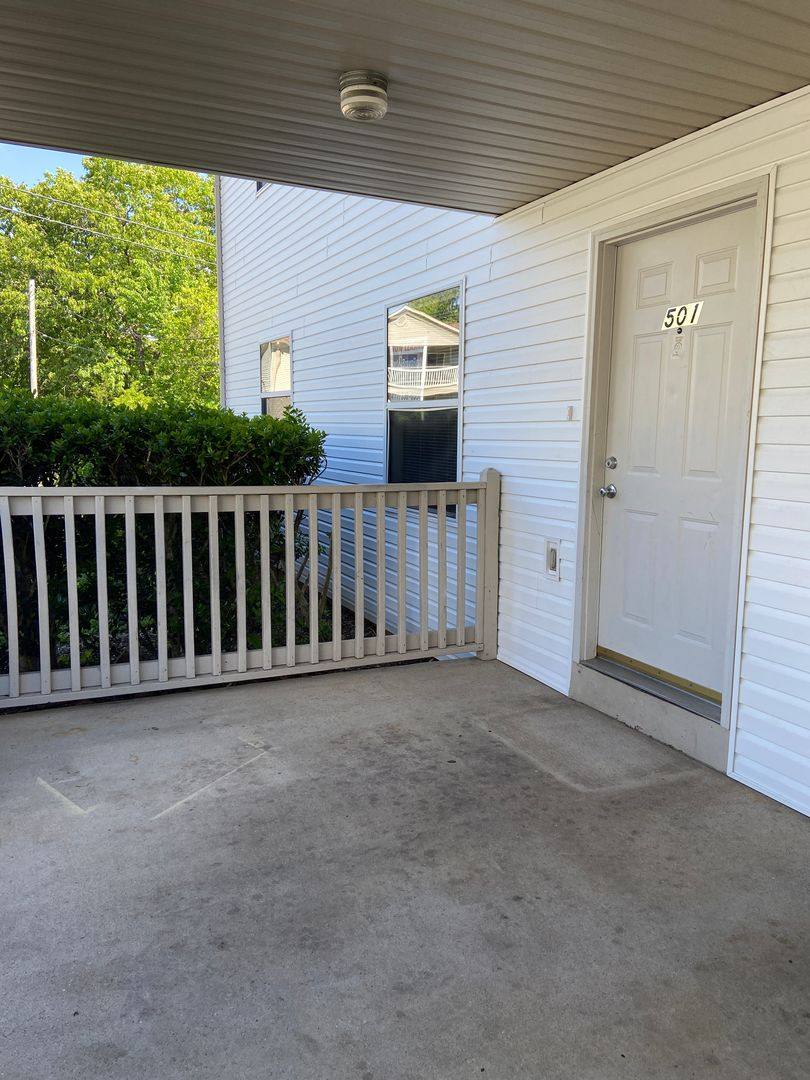 Apartment for rent at 501 Twin Oaks, Kirbyville, MO 65679