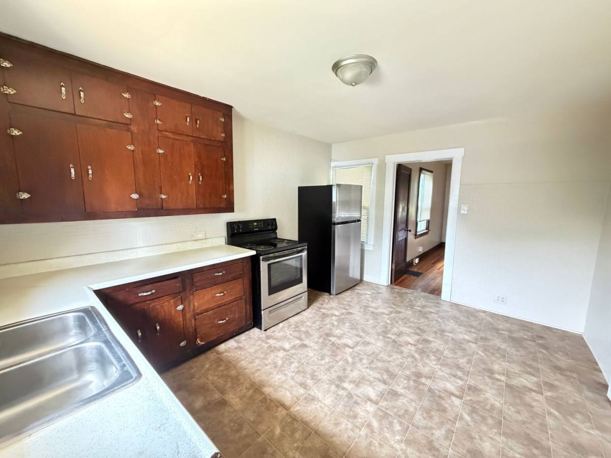 House for rent at 554 Camden Ave, Louisville, KY 40215